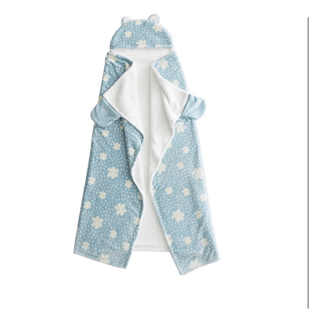 Vintage Snowflake Hooded Throw